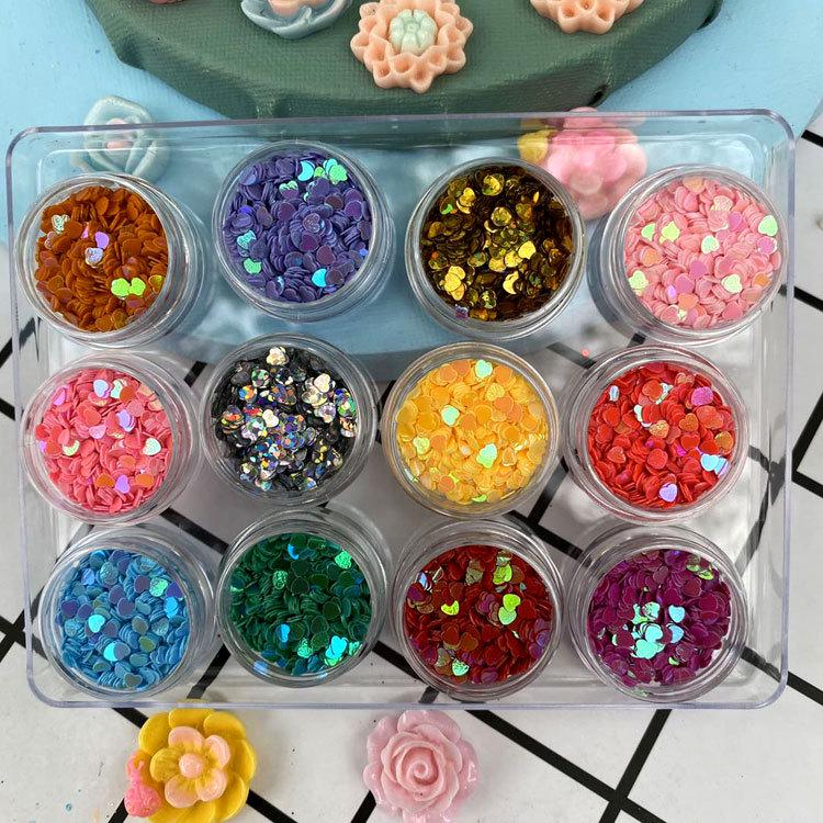 12-Farben Nail Art Glitzer Set: Rosen-, Blüten-, Herz- & Stern-Pailletten zur Handyhüllen-Dekoration