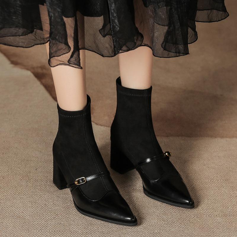 

Autumn and winter new short boots retro pointed head one-word buckle thick heel fashion boots women s medium tube suede splicing 35 чёрный
