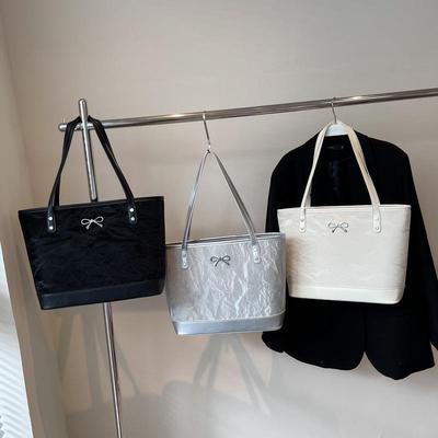 2025 Women's Large-Capacity High-End Fashion Tote: Autumn/Winter Single-Shoulder Versatile Commuter Bag