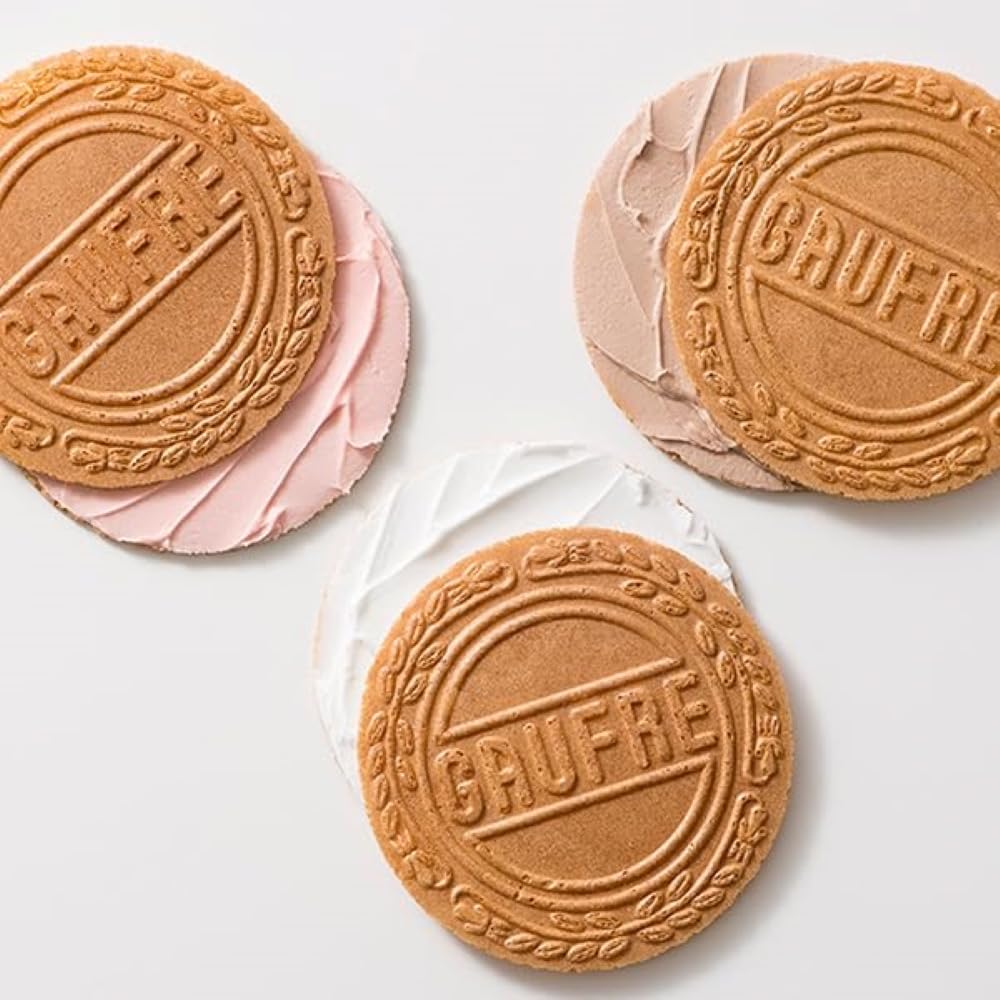 Kobe Fugetsudo Chiikawa Mini Tinned 6 pieces and Strawberry Flavored 3 pieces per pack x 2 [Authentic] Gaufres, [Hachiware], (Vanilla Chocolate, bags)