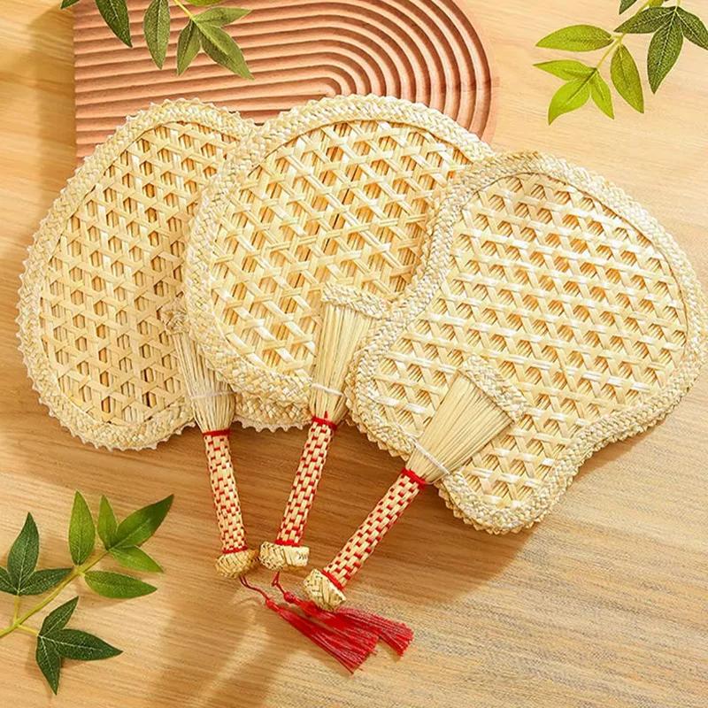 Traditional Handmade Woven Household Fan, Small Banana Leaf Fan, Portable and Durable, Suitable for Outdoor Use, Children's Wheat Straw Fan