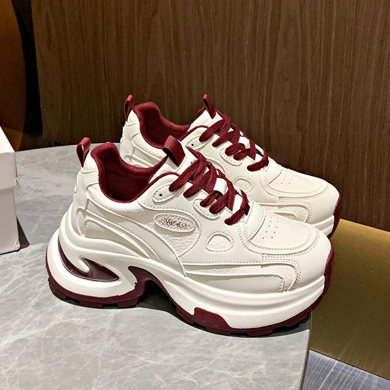 

Popular versatile platform dad shoes for women s spring and autumn small people increase in height 2025 new fried street European sports and leisure s 40