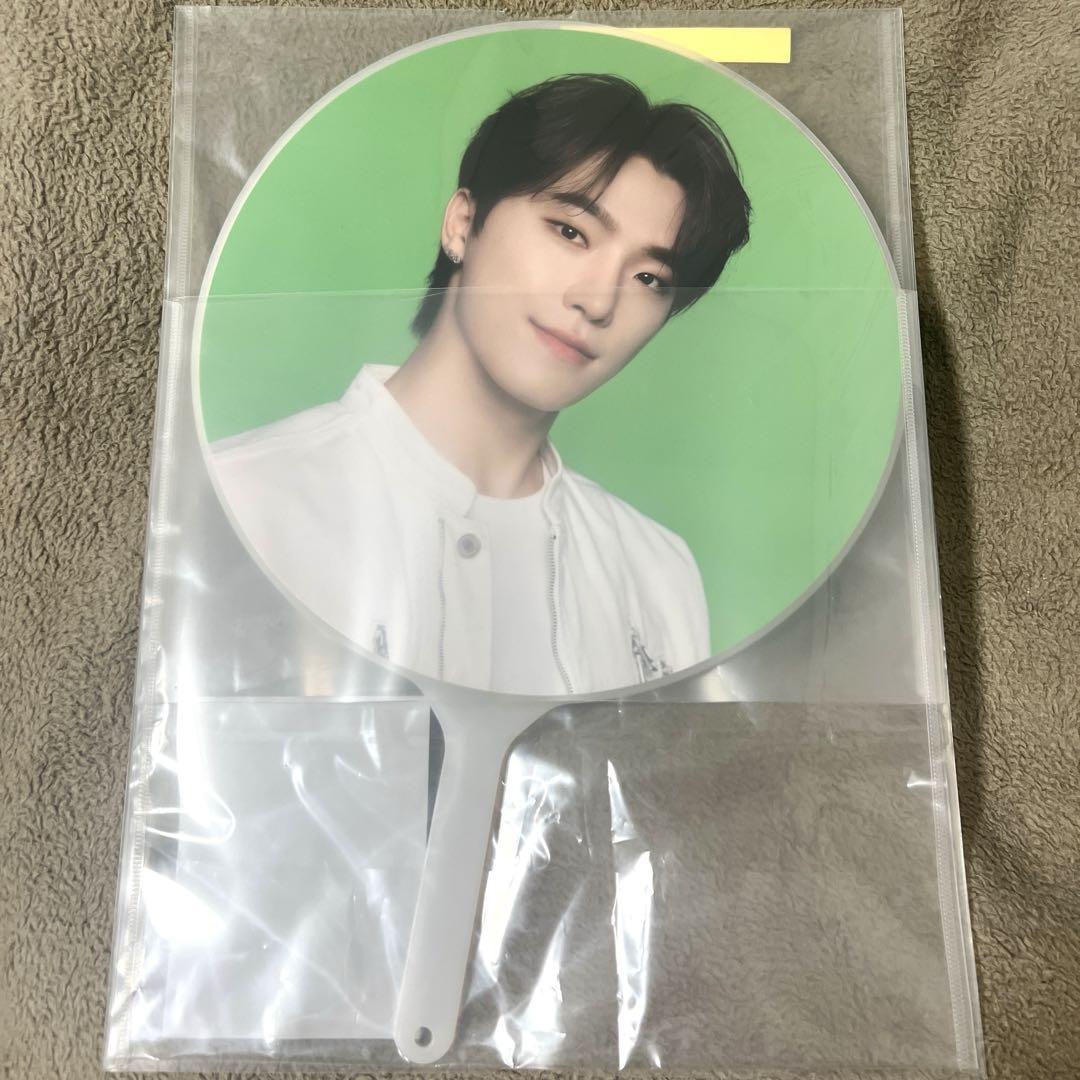 

[USED] SEVENTEEN FOLLO AGAIN Fan Dino
