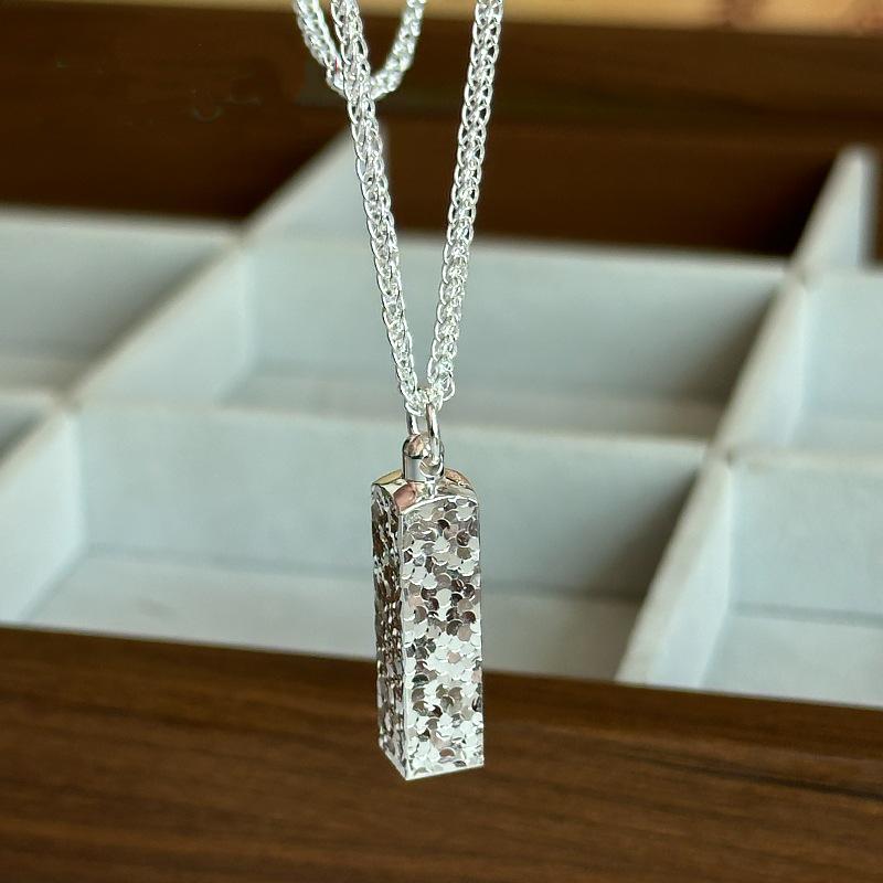 Four Directions Wealth Gold Bar Pendant Necklace: Women's Old Money Style with Love Couple Woven Rope and Clavicle Chain