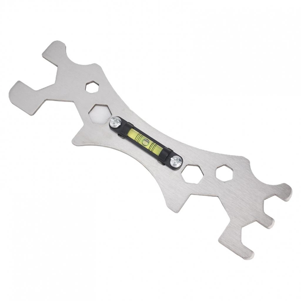 Nivelă reglabilă și robustă pentru instalarea bateriei de duș