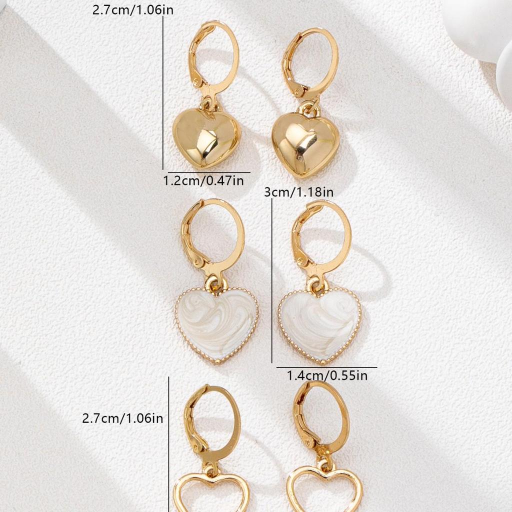 Gold 3D Heart Earrings for Women - Niche, Luxurious, Retro Studs, Internet Celebrity Style