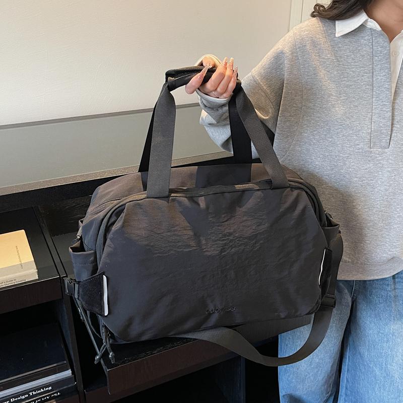 Compact Travel Duffel Bag with Adjustable Shoulder Strap Multiple Pockets Lightweight Weekender Bag