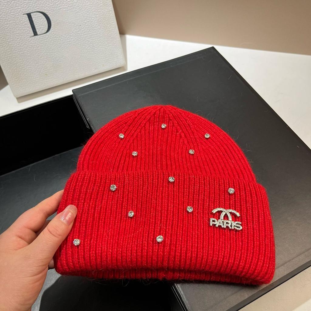 Rabbit Hair Small Fragrant Wind Full Diamond Knitted Hat Winter Paris Light Luxury Niche Warm Versatile Wool Ear Protection Hat Women