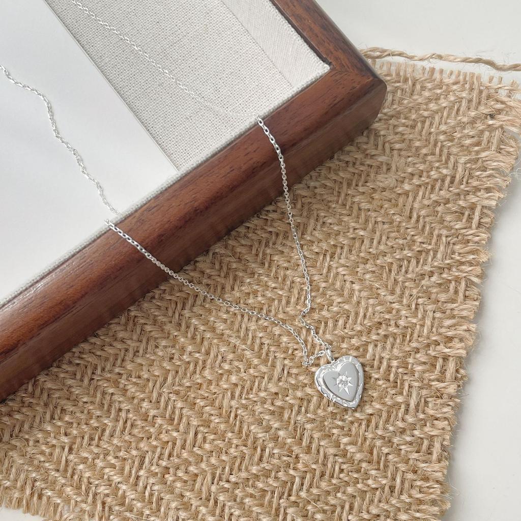 Korean Version of Internet Celebrity Ins Style Simple Fashion S925 Love Zirconium Necklace Female Heart-shaped Clavicle Chain
