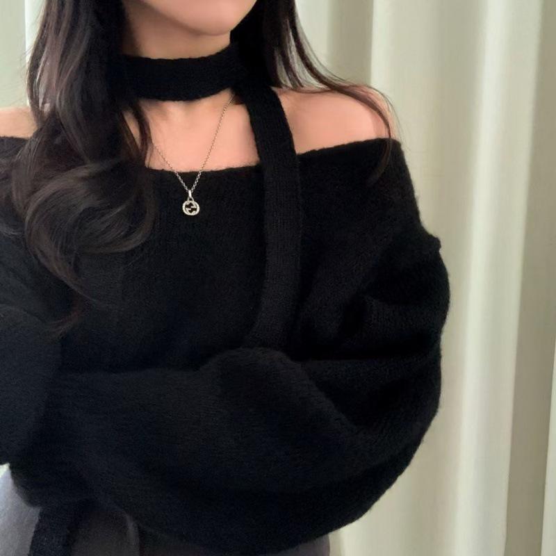 

French V-Neck One-Shoulder Sweater for Women - 2024 Korean Style, Autumn/Winter, Loose Fit, Long-Sleeved Off-Shoulder Design Medium рожевий червоний колір