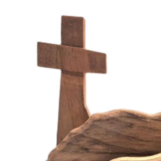 Décoration de Pâques représentant le tombeau vide, un plateau en bois avec la scène de la résurrection de Pâques et la scène de la Nativité de Jésus. Ornement de table.