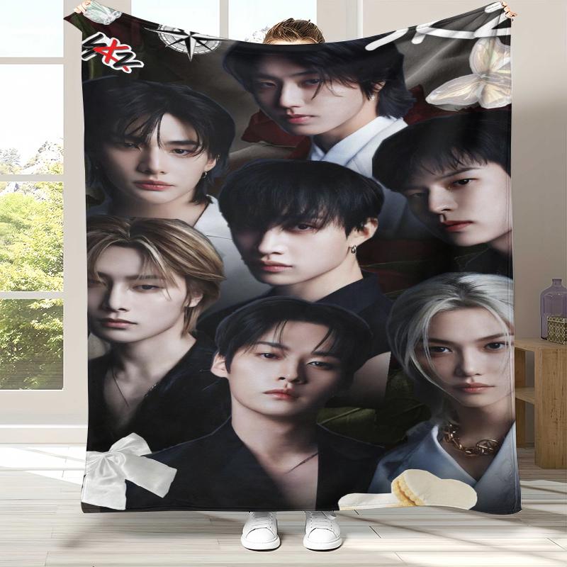 HD Stray Kids Kpop Star Flanelldecke, Ultra Weiche Warme Plüschdecke für Zuhause Schlafzimmer Bett Sofa Abdeckung Camping Picknick Geschenk