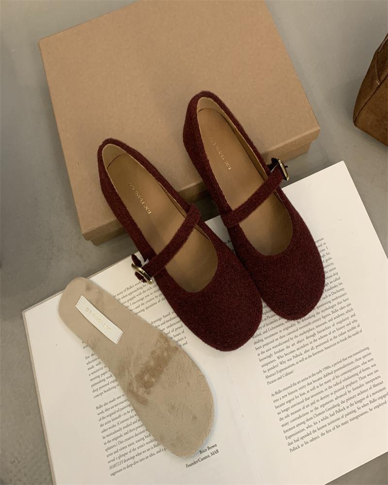 Suede Korean version of spring and autumn one-word buckle shallow mouth Mary Jane women's shoes 25 new leather round head flat-soled single shoe