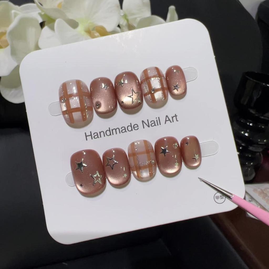 10Pcs Retro Brown Star Grid Handmade Press On Nails Removable Fake Nails For Women Girls Decorative Wearable Nail Tips