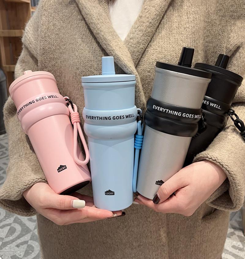 710ml Mode Edelstahl 304 Thermoskanne mit Strohhalm Auslaufsicher Kaffee Tee Kaltgetränk Auto Thermoflasche Reisebecher