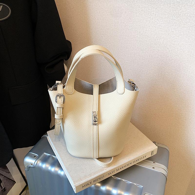 Vintage Maillard Small Bag 2025 New Casual Versatile Women's Messenger Bag Exquisite Hand-held Mother Bucket Bag