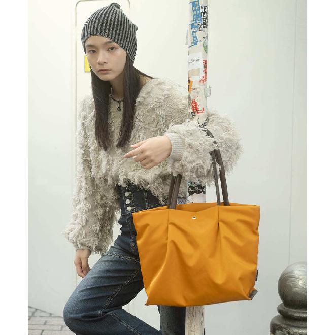 Water-resistant nylon tote bag for women, large-capacity handbag, lightweight commuter bag, Boston-style mommy bag