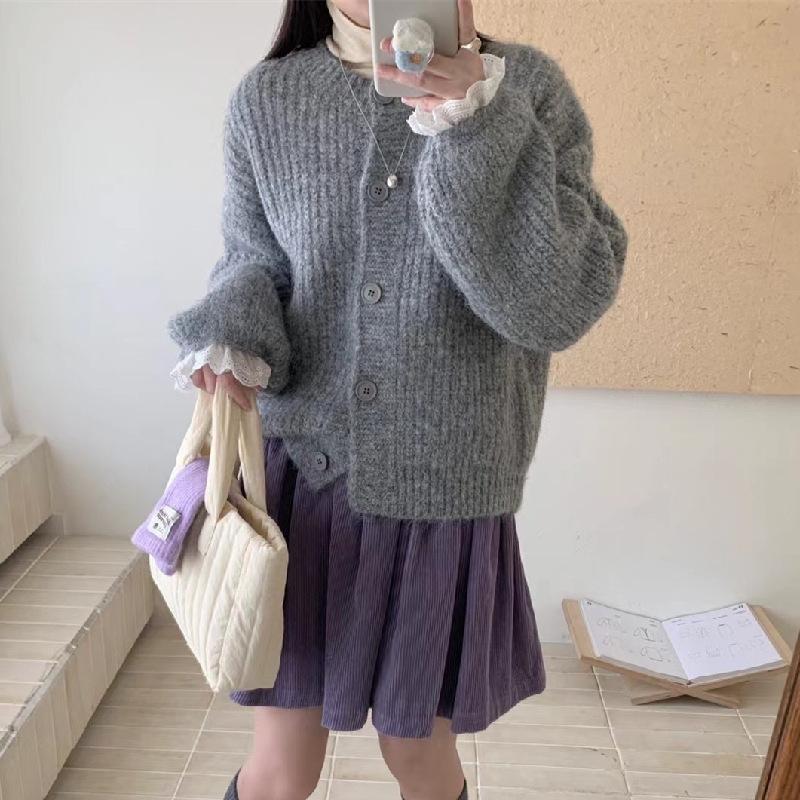 

Knitted cardigan autumn and winter new round neck lazy soft waxy splicing versatile loose thick sweater jacket women One size