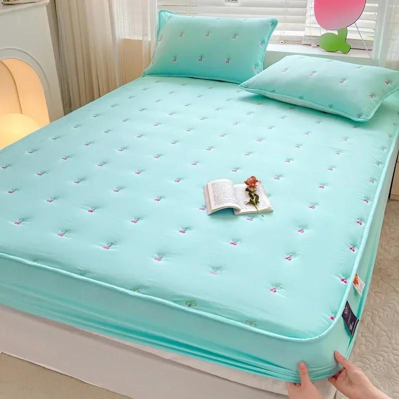 Thickened Oversized Soft Mattress Protector, Solid Color Fitted Sheet, Embroidered Mattress Cover