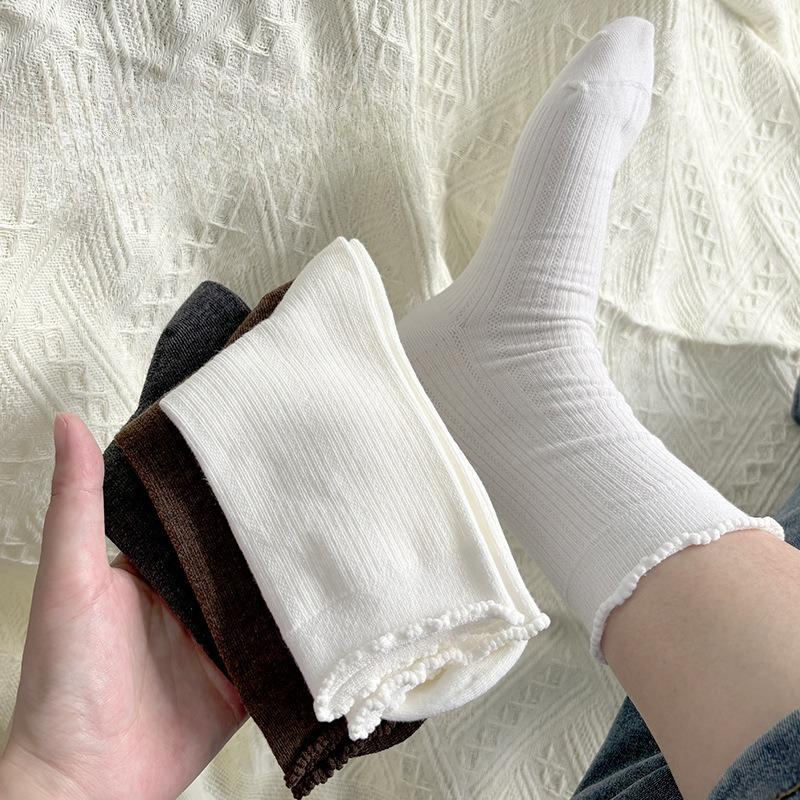 Schwarze Socken mit Ohrbesatz für Damen, Wadenlange Socken für Herbst und Winter, Trendige einfarbige Baumwollsocken, Frotteesocken mit Spitze, Nahtlose Damensocken