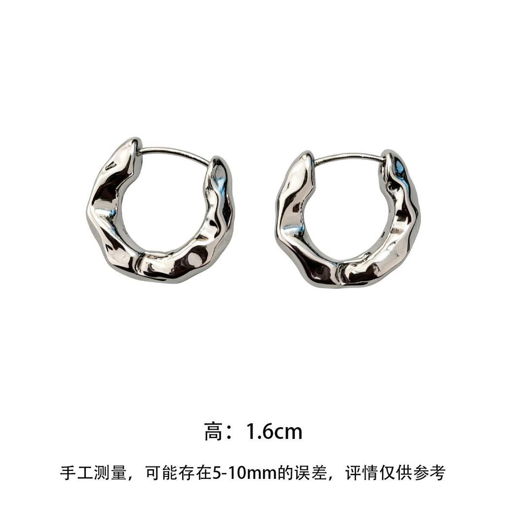 Metal Texture Small Circle Silver Ear Clip for Women, Irregular Niche Design, Daily Ear Stud Accessory