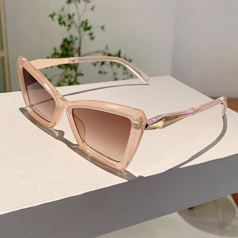 Fashion Cat Eye Women's Sunglasses Oversize Decoration Gradient Shades Outdoor Design Sun Glasses for Travelling Driving
