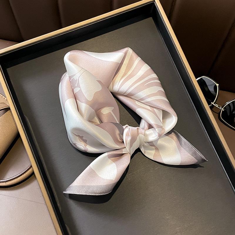 

Korean-Style Butterfly High-End Mulberry Silk Scarf for Women - Neck Protection Square, Bag Tie, Gift. 53*53cm рожевий
