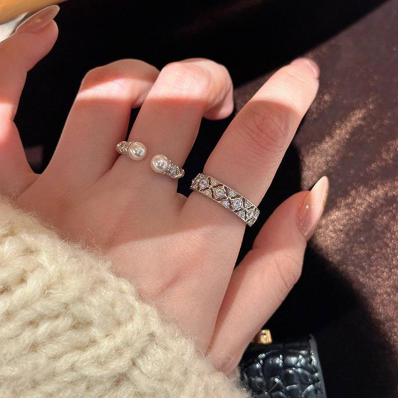 Vintage simple style pearl ring light luxury High Quality silver  rings for women party wedding high quality