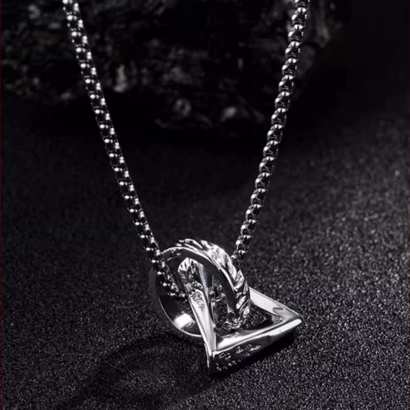 Men's Geometric Square & Round Pendant Necklace - Stylish Hip Hop Accessory with Versatile Design.