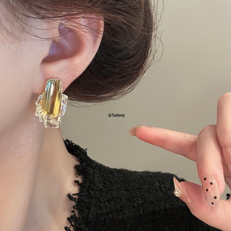 2025 Korean Metal Cold Wind Earrings for Women