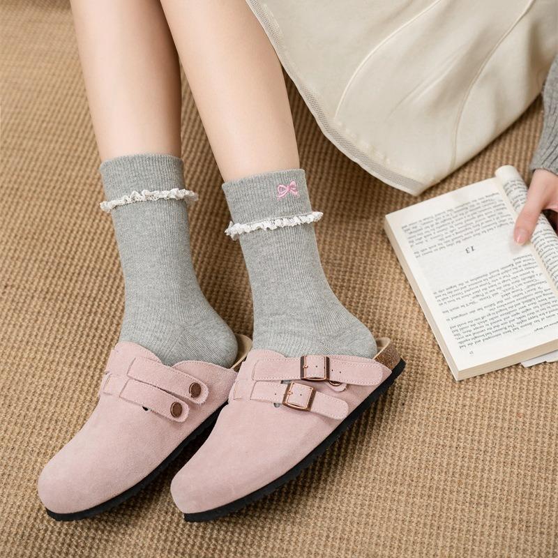 Ladies Spring and Autumn New Lace Wooden Ear Border Bow Embroidery Tube Socks