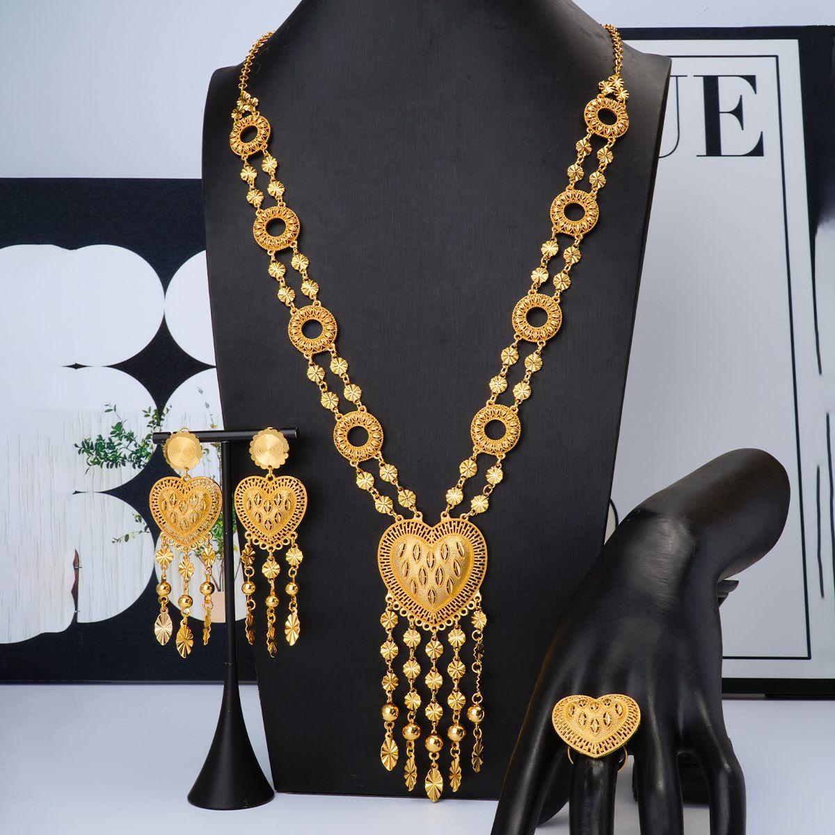 

Позолоченный 24 карата Ювелирный набор «Цветок-сердце» в ближневосточном стиле: Ожерелье, серьги и кольцо для свадеб