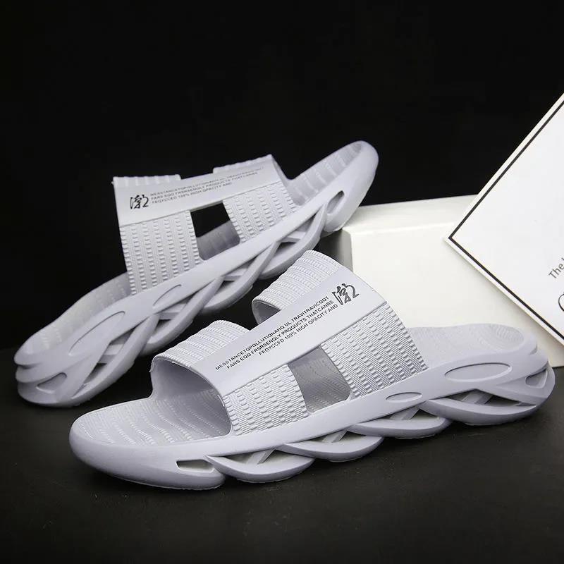 Men's Summer Large Size Non-slip Deodorant Breathable Slippers Spring Soft Sole Thick Heel Beach Slippers