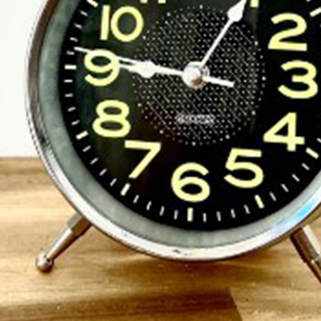 Sveglia a Doppia Campana da 4 Pollici con Retroilluminazione Quadrante Luminoso Silenziosa a Batteria Sveglie per