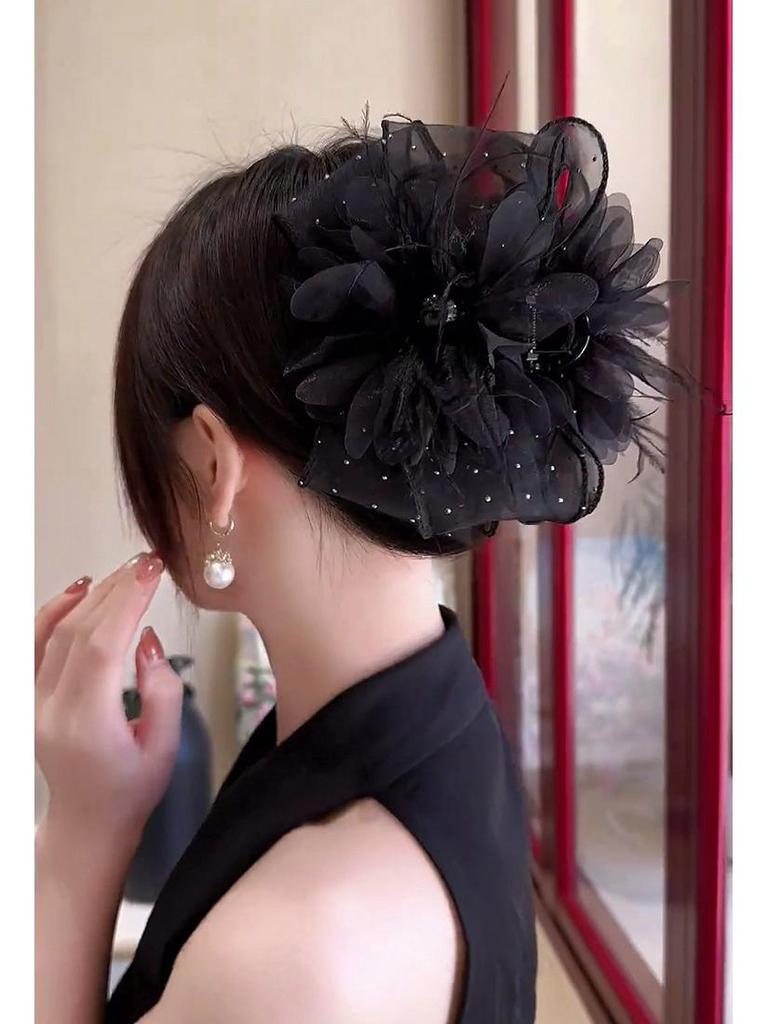 2023 Trendy Black Feather Fluffy Shark Hair Clip – Volume Boosting Headwear Clamps