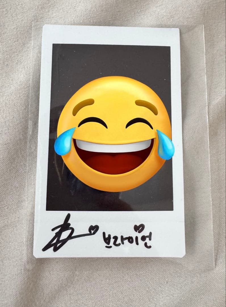

[USED] Ampers&One Brian Signed Polaroid Photo