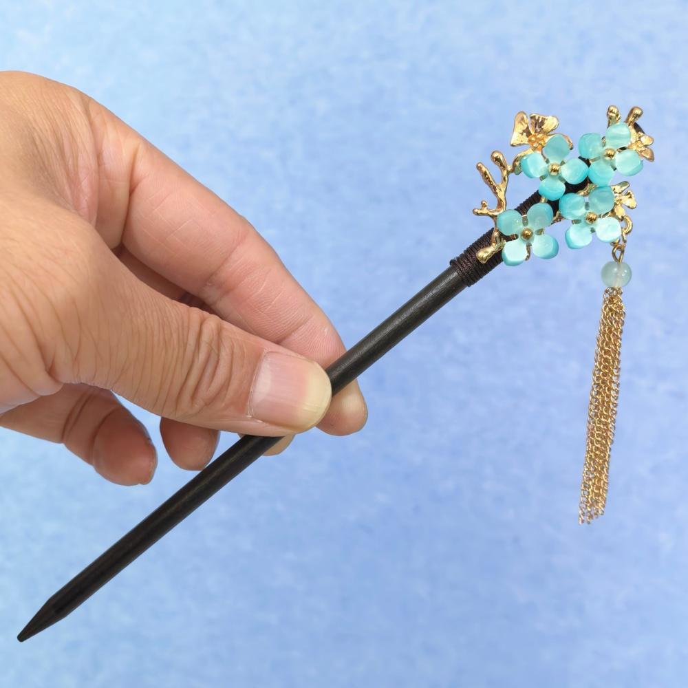 Chinese Style Flower Hairpin Bridal Wooden Tassel Hair Sticks Retro Floral Hair Chopsticks for Women Bun Updo Hair Accessories
