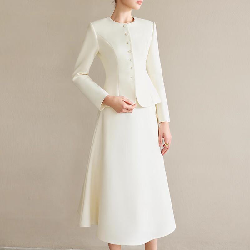 Жіночий блискучий професійний костюм та спідниця А-силуету