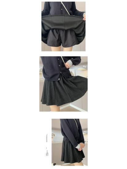 Women's Coffee Pleated A-Line Short Skirt - High-Waist, Slimming, Anti-Exposure Academic Style for Autumn 2025.