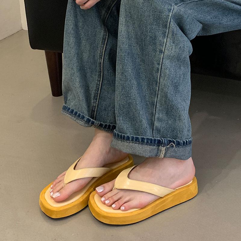 Fashion New Fashion Thick Soled Women Slides Slippers Spring Summer Beach Female Flip flops Sandals Square Toe Ladies Slippers Shoes