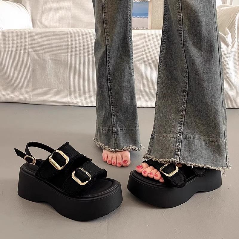 Special Yilkang platform sandals women's summer wear high-end new versatile wedge heel beach shoes