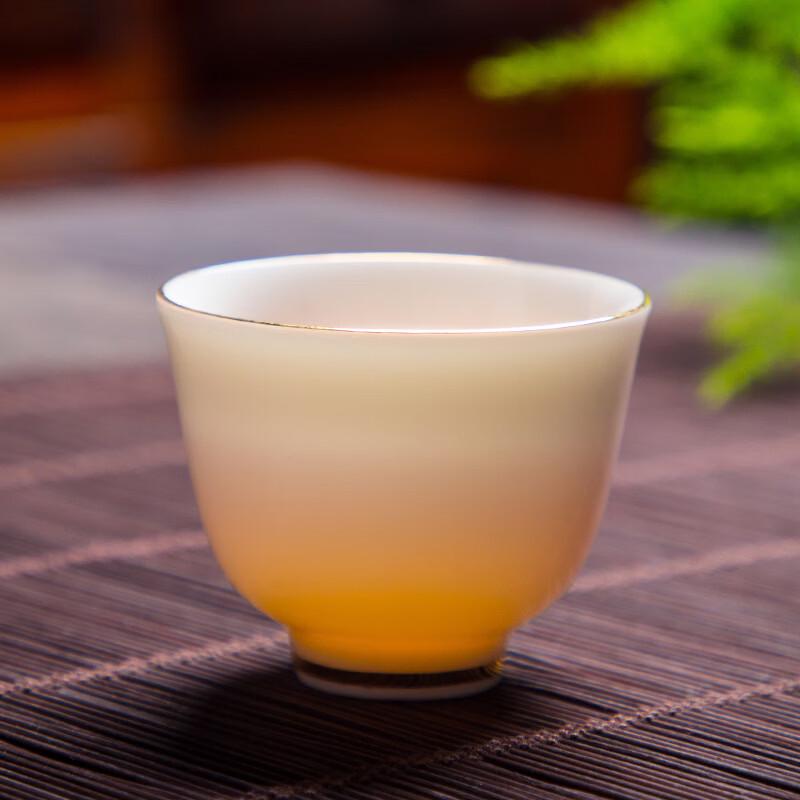 Lairuo Hand-Painted Gold Ceramic Magnolia Tea Cup