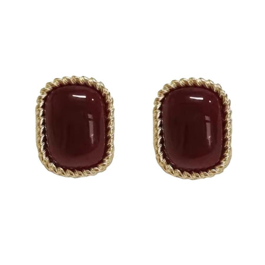 Silver needle burgundy square stud earrings for women's high-end sense versatile earrings, new foreign style explosive earrings for women