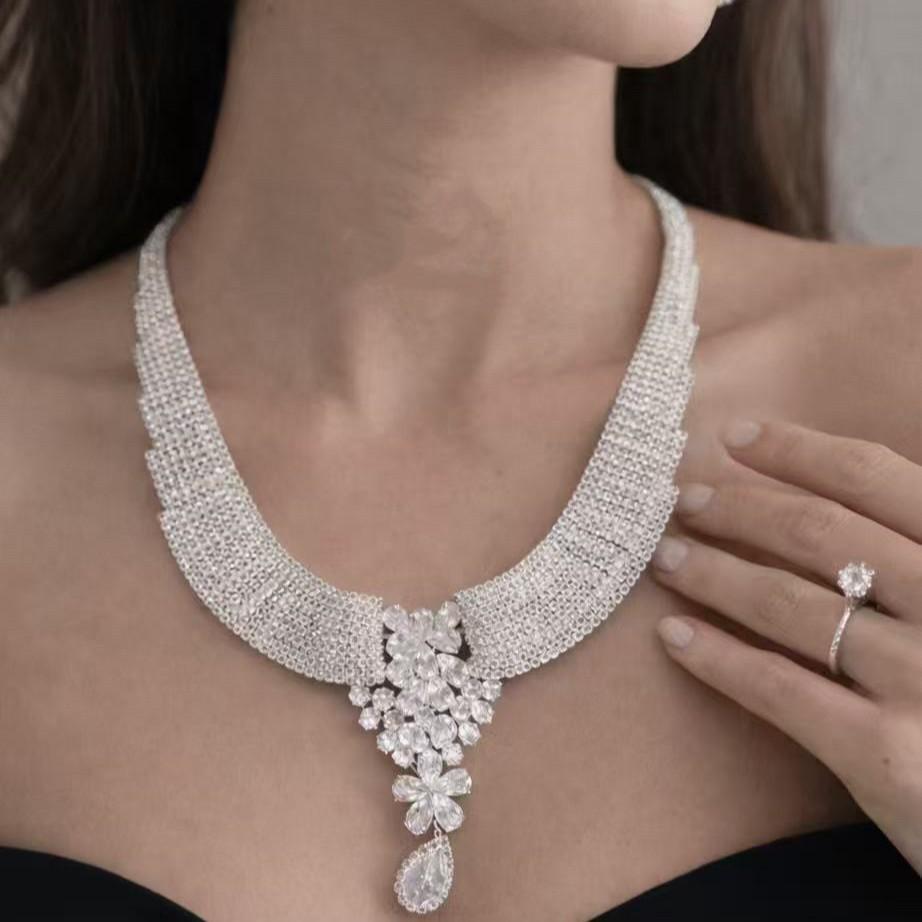 Set European And American Light Luxury Banquet Dress With Diamond Bride Earrings Two-Piece Set Jewelry Necklace Women