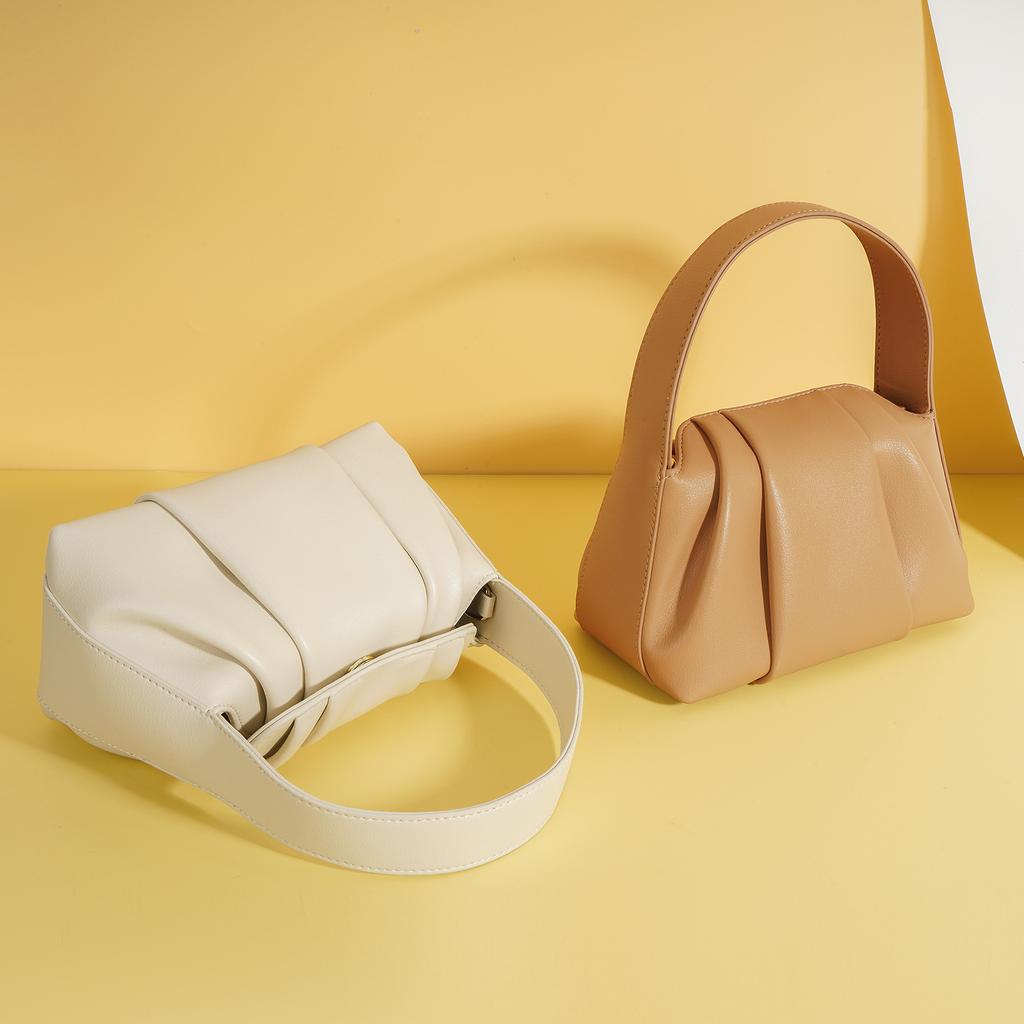 Nischen Design Neue Kleine und Zarte Handtasche Plissierte Wolken Tasche Rindsleder Tragbare Schulter Umhängetasche Damen