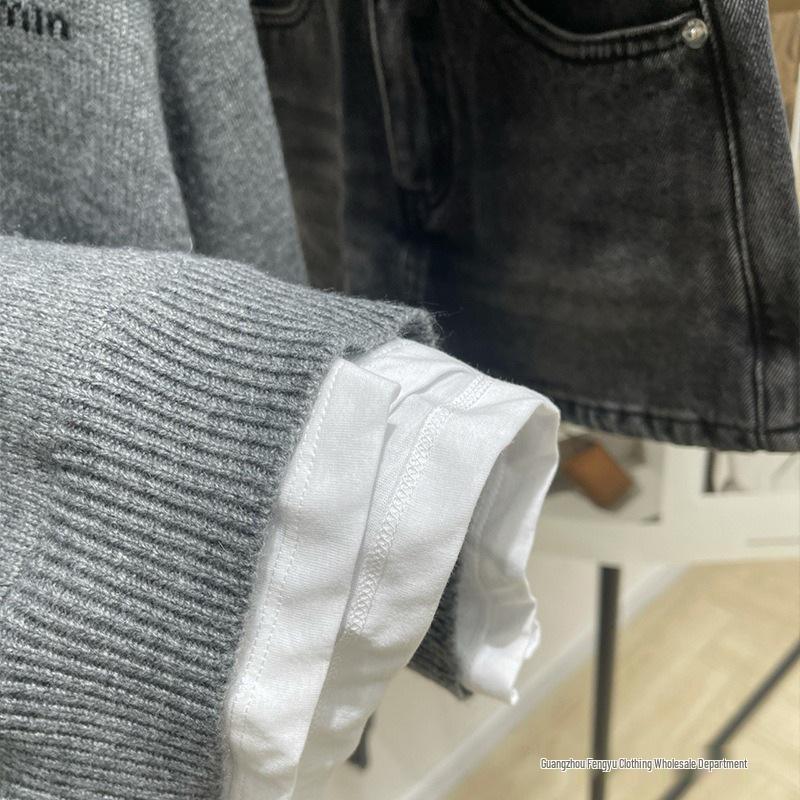 2025 Early Autumn Gray & White Jacquard Letter Long Sleeve Crew Neck Sweater - Loose Slimming Age-Reducing Wool Top for Women