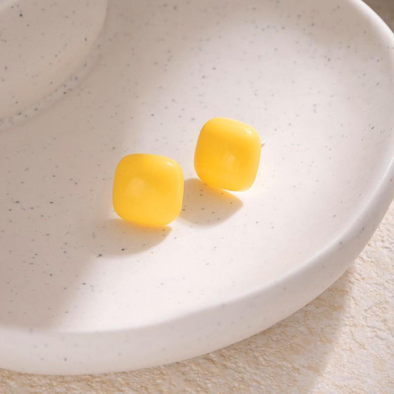 Boucles d'Oreilles Rétro Design de Niche, Petit Sucre, Clous Simples, Petite Série Thé Frais, Exquises, Petites et Polyvalentes Boucles d'Oreilles Tempérament