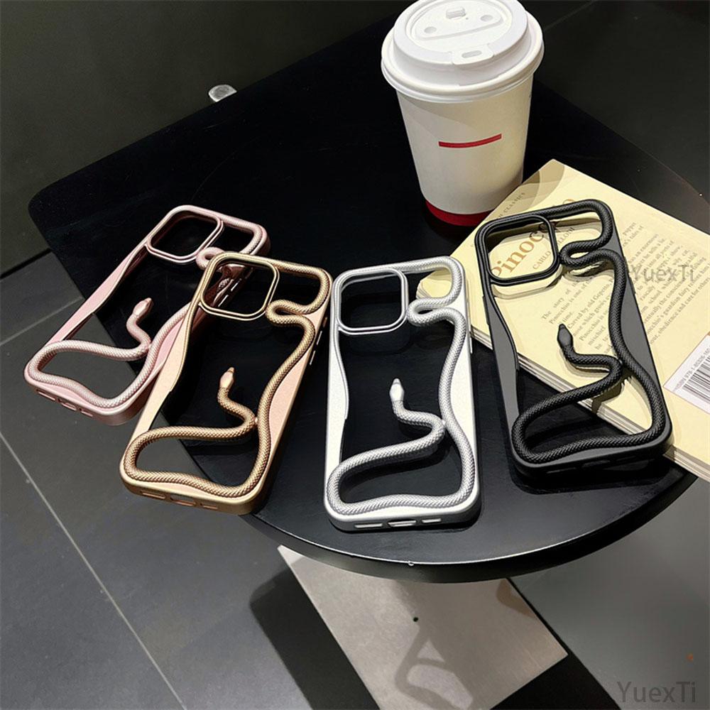 Cool 3D Snake Hollow Dissipate Heat Phone Case For iPhone 16 15 14 13 12 11 Pro Max Luxury White Shockproof Soft Silicone Cover