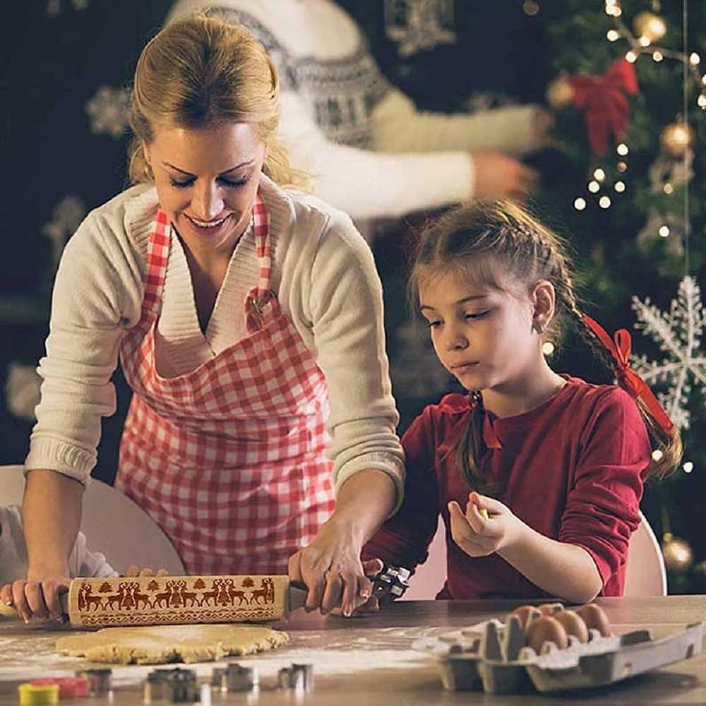 Engraved Embossing Wooden Rolling Pin with Christmas Elk Pattern for Baking Cookies Kitchen DIY Tool for Kids Adults