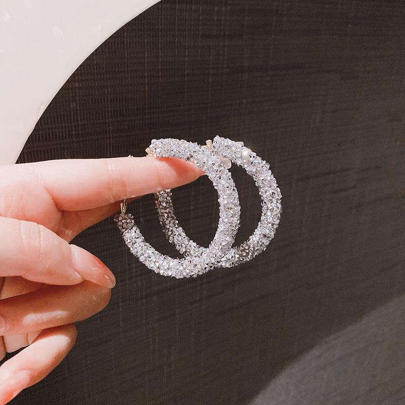 European and American fashion shiny circle earrings women's high sense of personality temperament exquisite simple versatile trend earrings